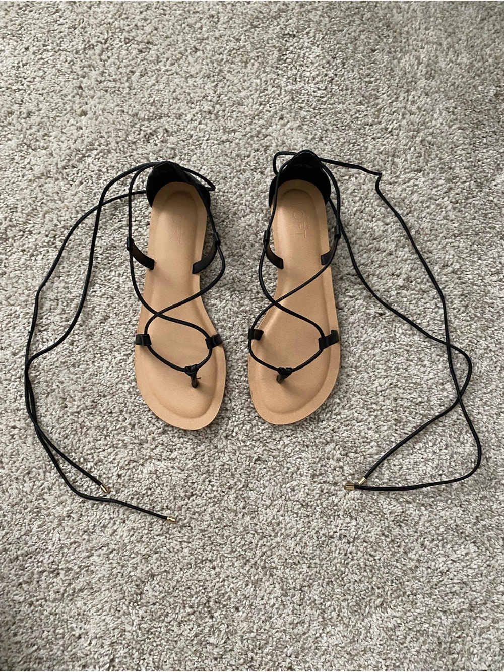 Ann Taylor Loft Women’s Gladiator Strappy Lace-Up Flat Sandals in Black and Tan